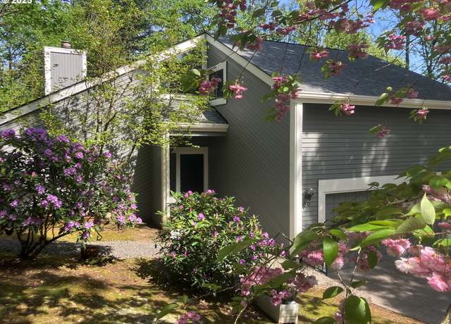 Property at 1950 NW 107th Ave, Portland, OR 97229, 3 beds, 2.5 baths