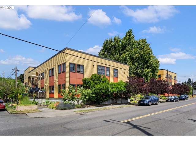Property at 2525 N Killingsworth St, Portland, OR 97217, 2 beds, 1 bath
