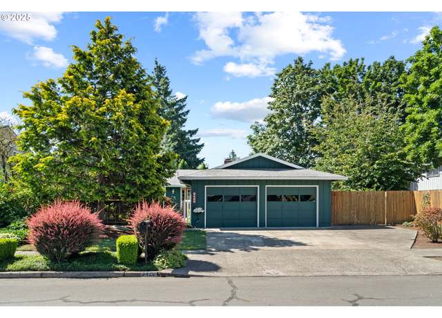 Property at 3420 SE EL Camino Dr, Gresham, OR 97080, 3 beds, 2 baths