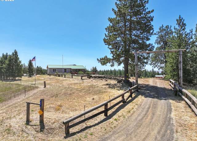Property at 50 Bronco Way, Goldendale, WA 98620, 3 beds, 2 baths