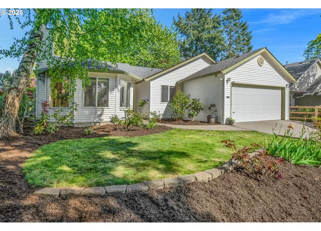 Property at 2721 SW Hume Ct, Portland, OR 97219, 3 beds, 2 baths