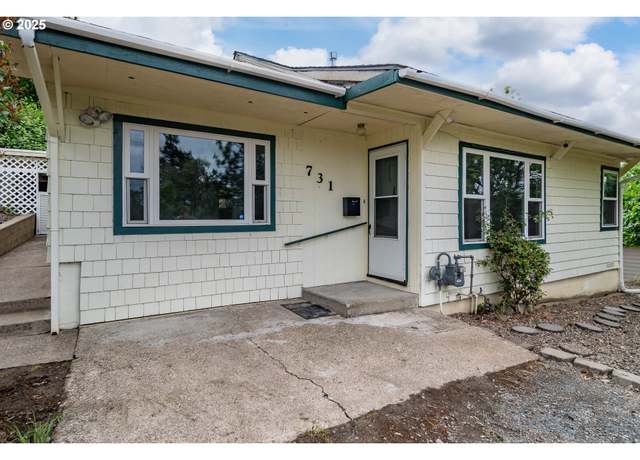 Property at 731 NE Casper St, Roseburg, OR 97470, 2 beds, 1 bath