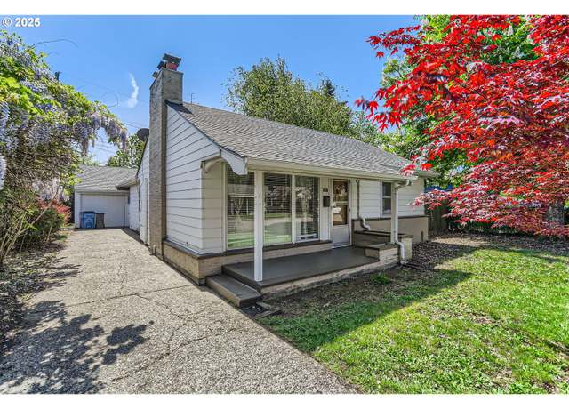 Property at 2809 E 27th St, Vancouver, WA 98661, 2 beds, 1 bath