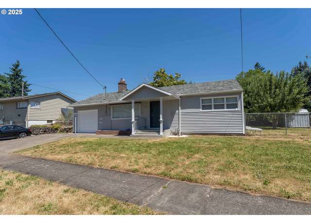 Property at 3826 SE 50th Ave, Portland, OR 97206, 5 beds, 2 baths