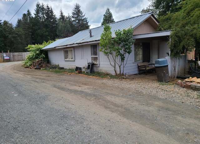 Property at 32120 Nichols Ln, Cottage Grove, OR 97424, 9 beds, 6 baths