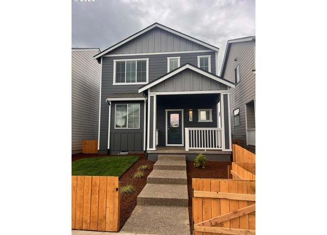 Property at 1285 Parkside Ave, Woodburn, OR 97071, 3 beds, 2 baths