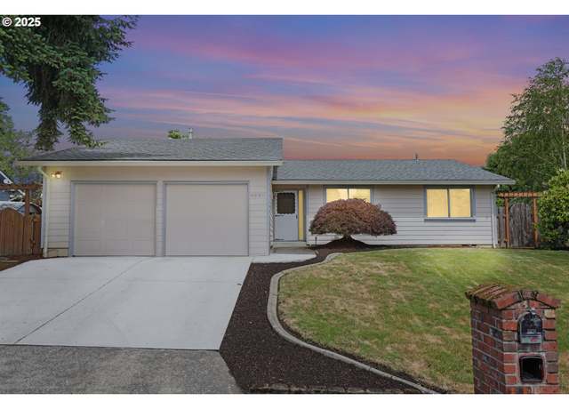 Property at 4920 SW Butternut Pl, Beaverton, OR 97078, 3 beds, 2 baths