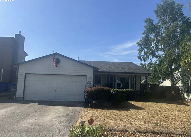Property at 13807 NE 89th Cir, Vancouver, WA 98682, 3 beds, 2 baths