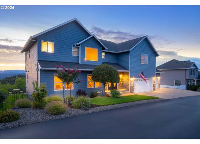 Property at 1000 NE Granite Ridge St, Roseburg, OR 97470, 4 beds, 3 baths