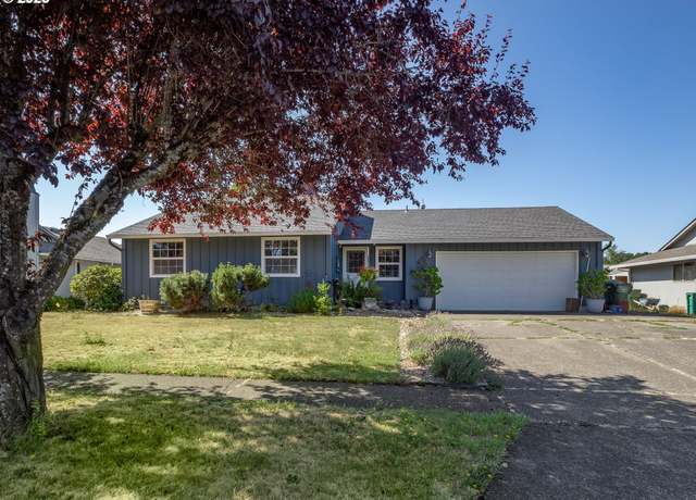 Property at 500 E Pinehurst Dr, Newberg, OR 97132, 4 beds, 2 baths