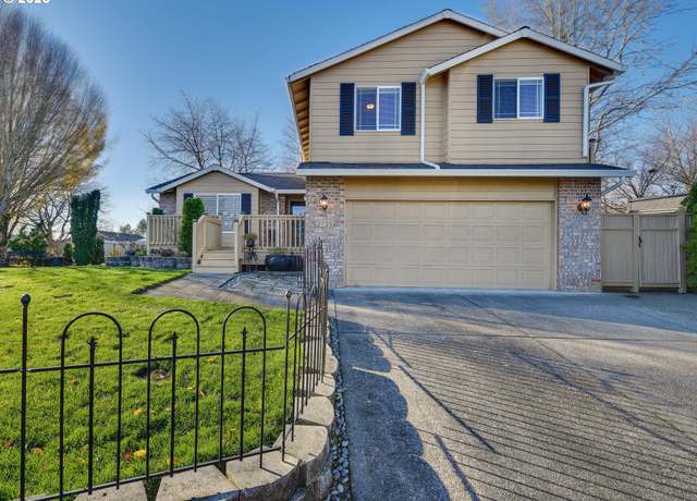 Property at 2725 SW Hope Cir, Troutdale, OR 97060, 4 beds, 3 baths