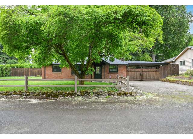 Property at 4011 SE Willamette Dr, Milwaukie, OR 97267, 2 beds, 1 bath