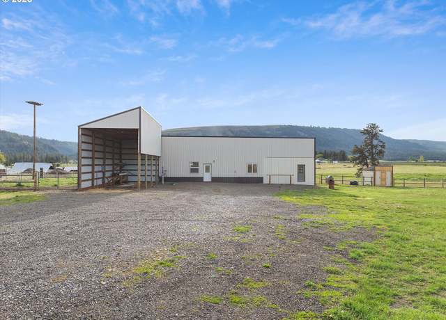 Property at 904 N 15 St, Elgin, OR 97827