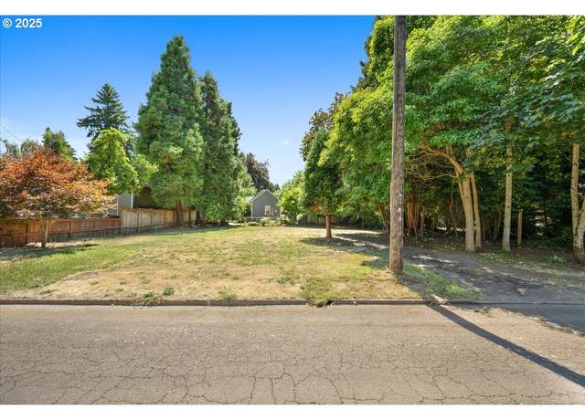Property at 550 Arthur St, Woodburn, OR 97071