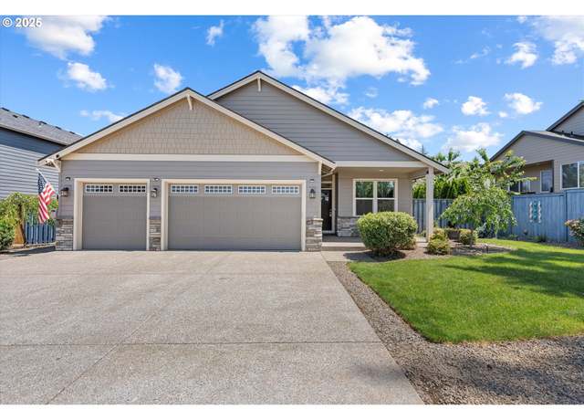 Property at 102 NE Overlook Ct, Estacada, OR 97023, 4 beds, 2 baths