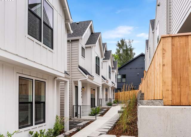 Property at 3609 SW Logan St, Portland, OR 97219, 2 beds, 2.5 baths