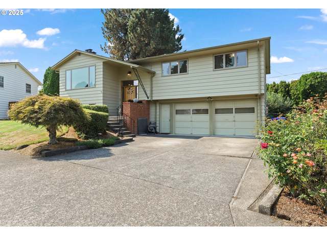 Property at 3555 NE 133rd Ave, Portland, OR 97230, 4 beds, 2.5 baths