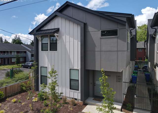 Property at 2389 SE 135th Ave #11, Portland, OR 97233, 2 beds, 2.5 baths