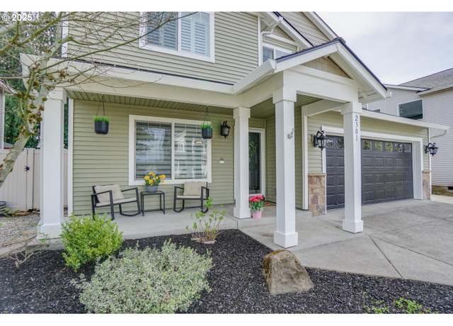 Property at 2301 NW 15th St, Battle Ground, WA 98604, 4 beds, 2.5 baths