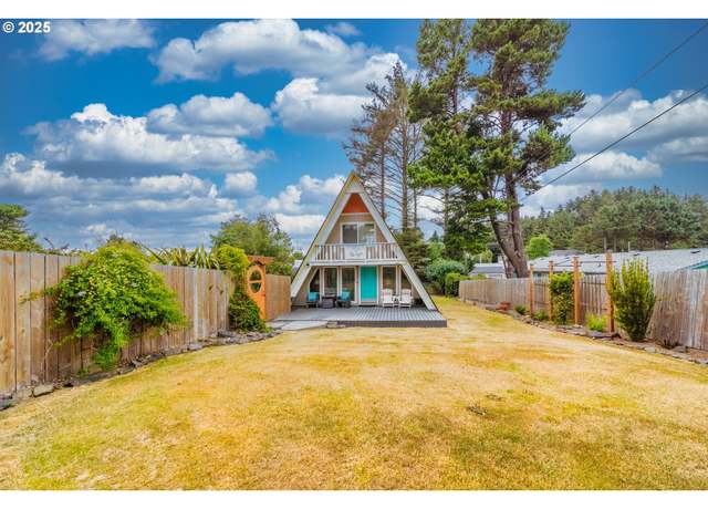 Property at 2333 NE Holmes Rd, Lincoln City, OR 97367, 3 beds, 1 bath