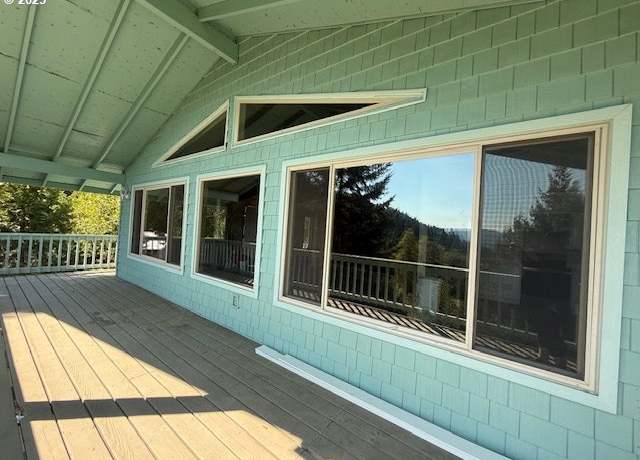 Property at 1604 Spring Brook Rd, Myrtle Creek, OR 97457, 3 beds, 3 baths