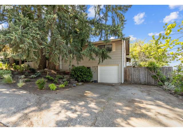 Property at 3372 Onyx Pl, Eugene, OR 97405, 3 beds, 2 baths