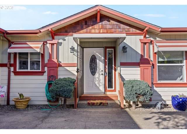 Property at 125 Comfort Ct, Canyonville, OR 97417, 3 beds, 2 baths
