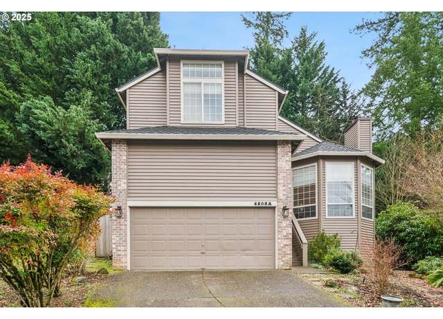 Property at 4803 SW Orchard Ln Unit A, Portland, OR 97219, 4 beds, 2.5 baths