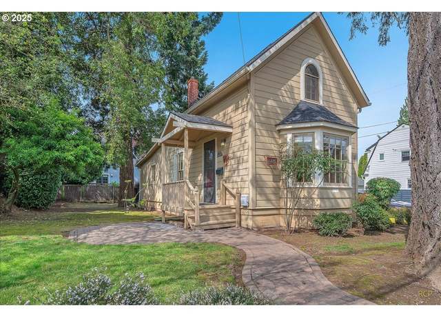 Property at 2425 NE 32nd Pl, Portland, OR 97212, 1 bed, 1 bath