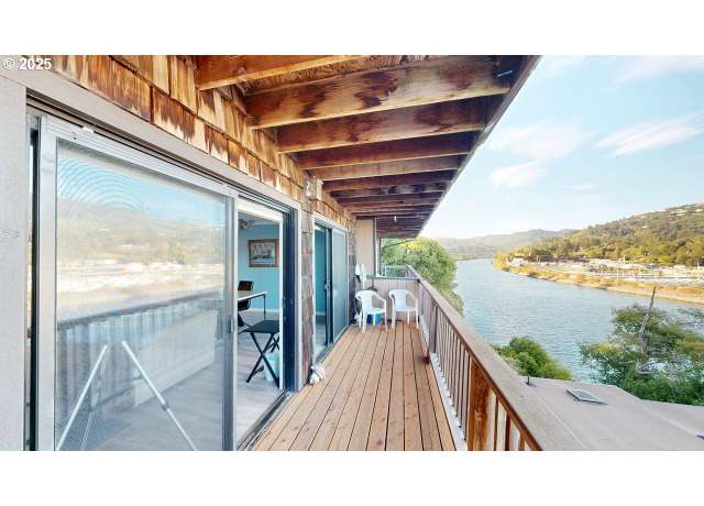 Property at 222 Del Norte Ln #18, Brookings, OR 97415, 1 bed, 1 bath