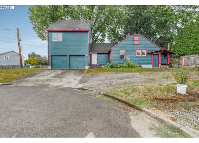 Property at 405 NE 115th Cir, Vancouver, WA 98685, 4 beds, 2 baths