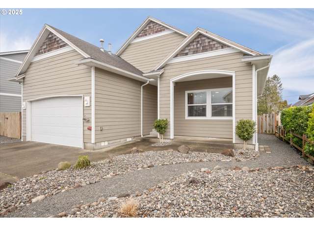 Property at 1220 Avenue E, Seaside, OR 97138, 4 beds, 2 baths
