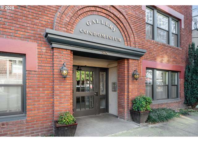 Property at 2076 NW Johnson St #203, Portland, OR 97209, 1 bath