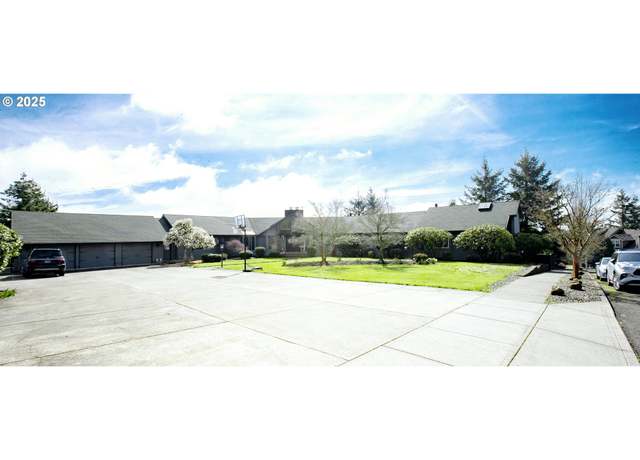 Property at 14330 SE Donatello Loop, Happy Valley, OR 97086, 6 beds, 6 baths