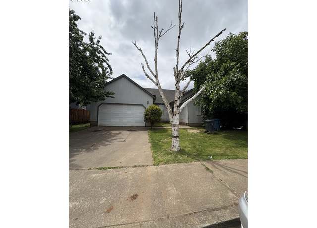 Property at 240 Bridlewood Ln, Woodburn, OR 97071, 6 beds, 2 baths