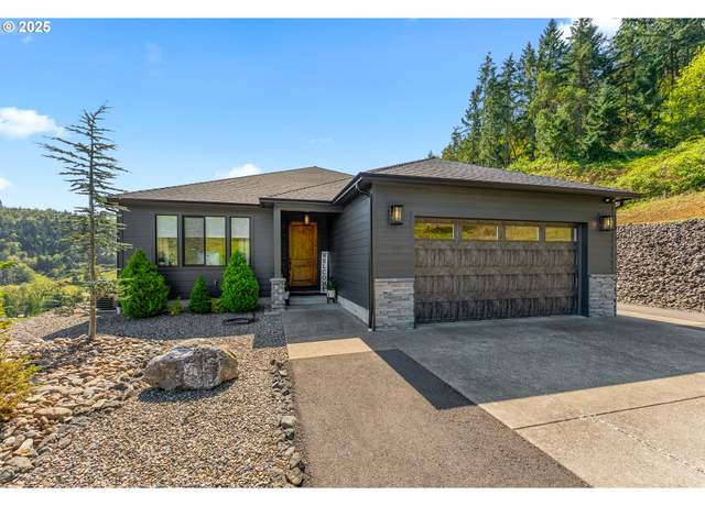 Property at 305 Madera Ln, Roseburg, OR 97471, 4 beds, 2 baths