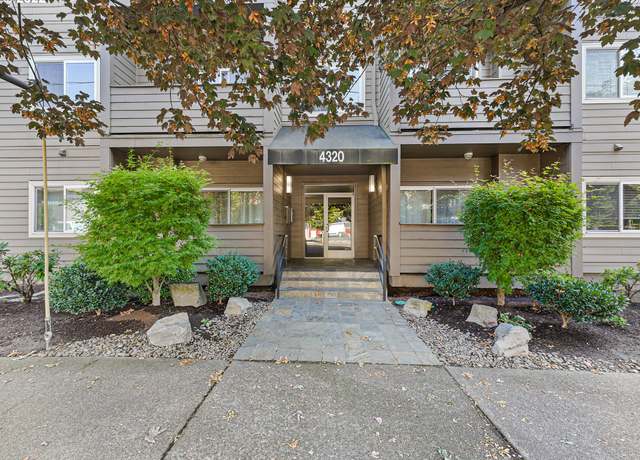Property at 4320 S Corbett Ave #206, Portland, OR 97239, 2 beds, 2 baths