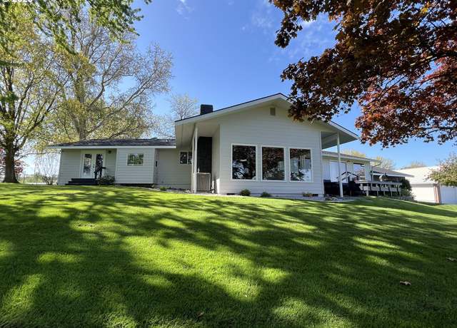 Property at 1082 E Highland Ave, Hermiston, OR 97838, 5 beds, 2.5 baths