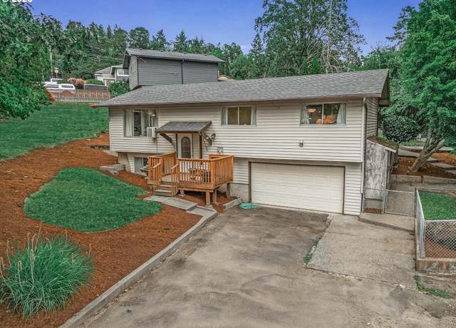Property at 18300 Scott Ct, Gladstone, OR 97027, 3 beds, 2 baths