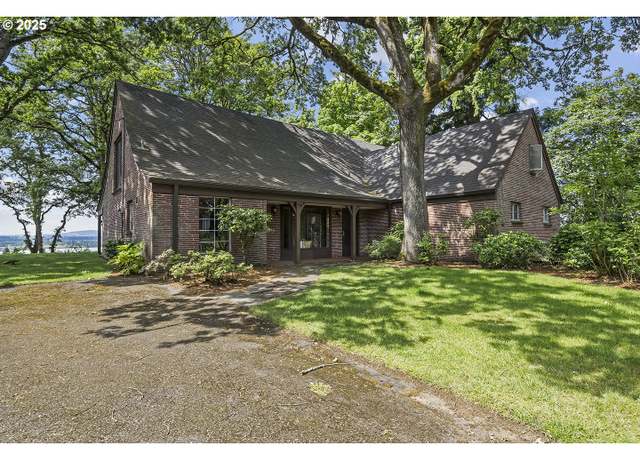 Property at 3815 Oregon Dr, Vancouver, WA 98661, 3 beds, 3 baths