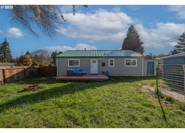 Property at 1205 Ocean Ter, Coos Bay, OR 97420, 3 beds, 1 bath