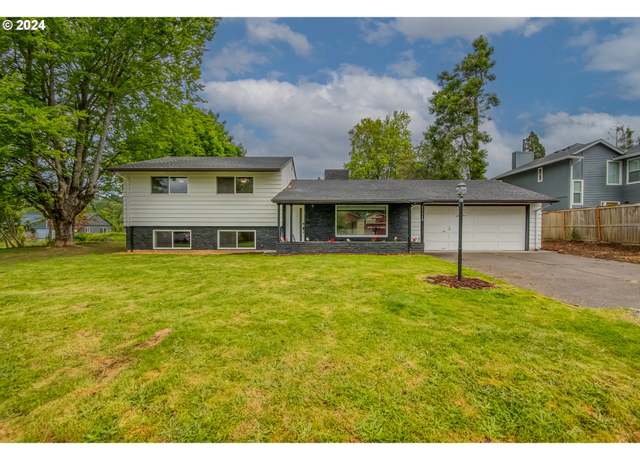 Property at 11110 SW 64th Ave, Portland, OR 97219, 3 beds, 2.5 baths
