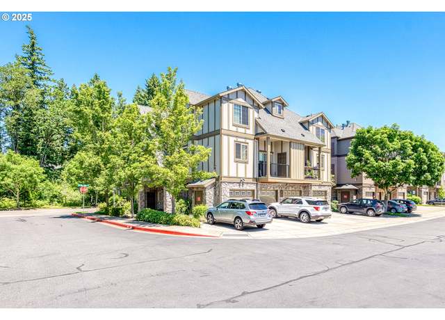 Property at 8079 NE Rockne Way, Hillsboro, OR 97006, 2 beds, 2.5 baths