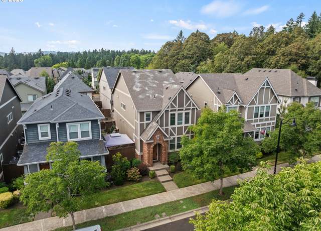 Property at 12150 SW Lausanne St, Wilsonville, OR 97070, 4 beds, 2.5 baths