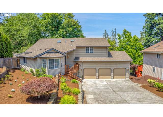 Property at 1111 SW Linneman Ave, Gresham, OR 97080, 5 beds, 3 baths