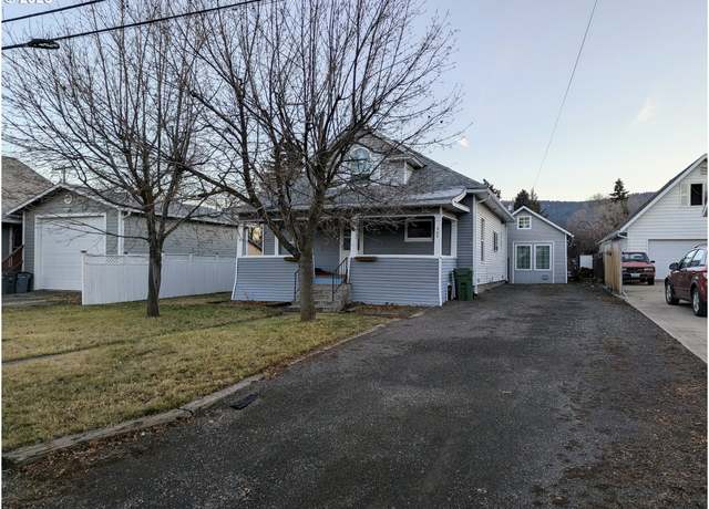 Property at 908 I Ave, La Grande, OR 97850, 3 beds, 1.5 baths