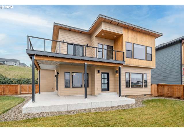 Property at 6321 Lakepointe Way, Sweet Home, OR 97386, 3 beds, 2.5 baths