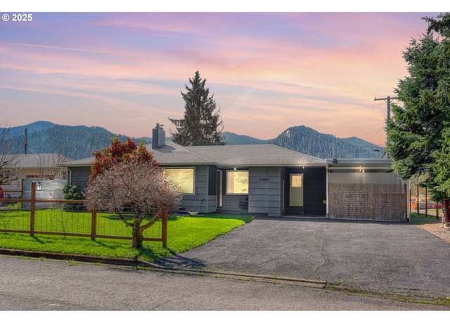 Property at 47712 Portal Dr, Oakridge, OR 97463, 2 beds, 1 bath
