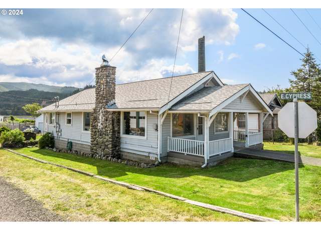 Property at 308 1st St, Garibaldi, OR 97118, 4 beds, 3 baths