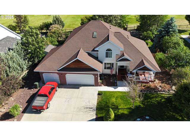 Property at 3555 Indiana Ave, Baker City, OR 97814, 4 beds, 2.5 baths